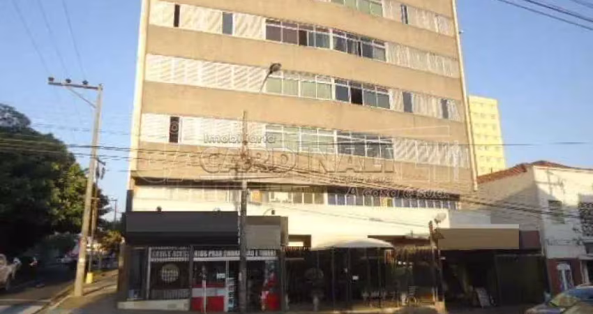 Apartamento com 3 dormitórios no Centro próximo a Escola Álvaro Guião em São Carlos