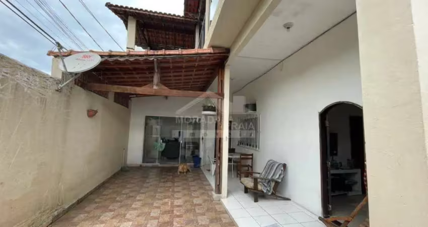 Casa geminada no boqueirão, 2 dormitórios, excelente localização, confira em praia grande.