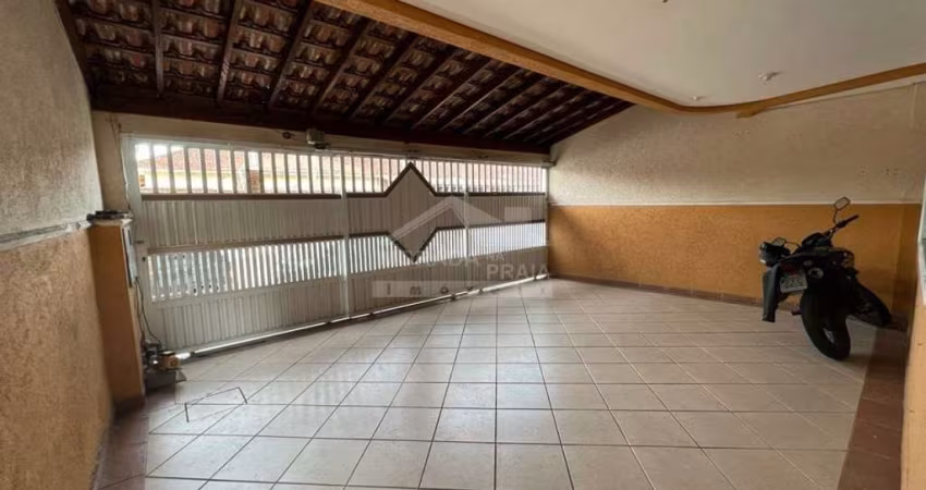 Sobrado Geminado DUPLEX, 3 dormitórios, sacada, só na imobiliária em Praia Grande.