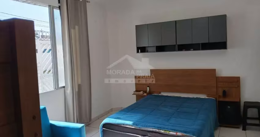 Kitnet térrea e mobiliada de frente ao mar na vila tupi, confira em praia graande.