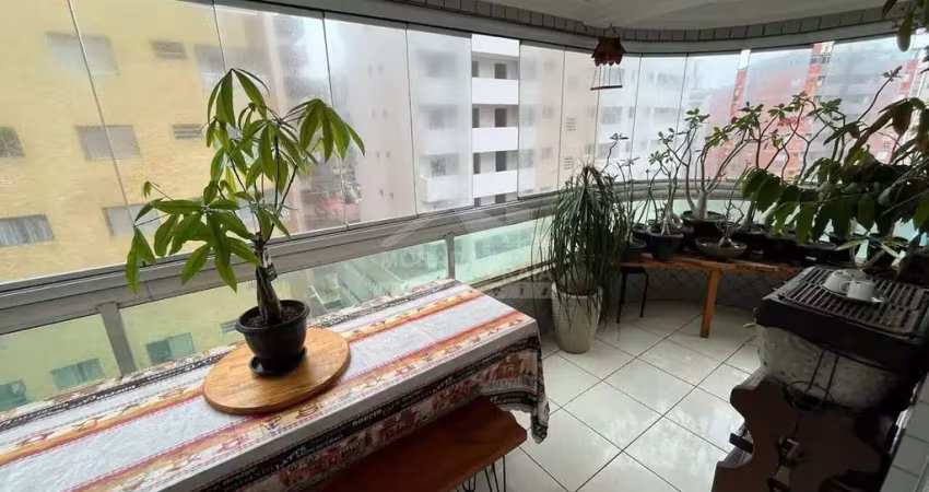 Apartamento 2 dormitórios, lazer completo, 50 metros mar. confira na imobiliária em praia grande.