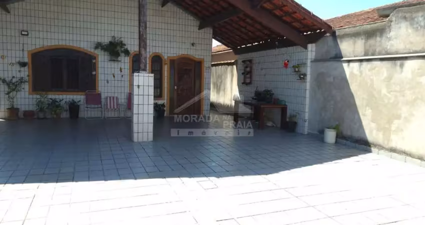 Casa  isolada na ocian, 2 dormitorios, 1 suítes,  confira em praia grande.
