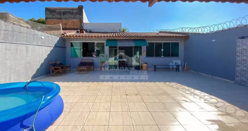Casa isolada no canto do forte, 2 dormitórios, confira na imobiliária em praia grande.
