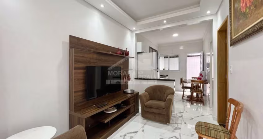 Casa em Condomínio Fechado na Ocian, 2 dormitórios, 1 vaga, confira em Praia Grande.