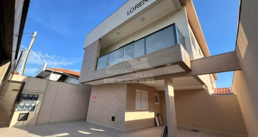 Casa em Condomínio Fechado, 2 Dormitórios, 01 vaga. Confira na Imobiliária na Praia Grande.