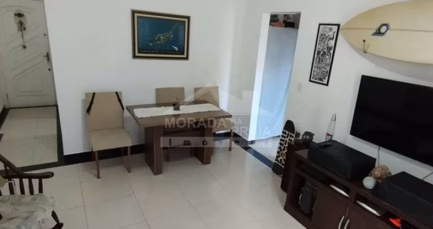 Apartamento no Canto do Forte, 1 dormitório, lazer, sacada, confira na imobiliária em Praia Grande.