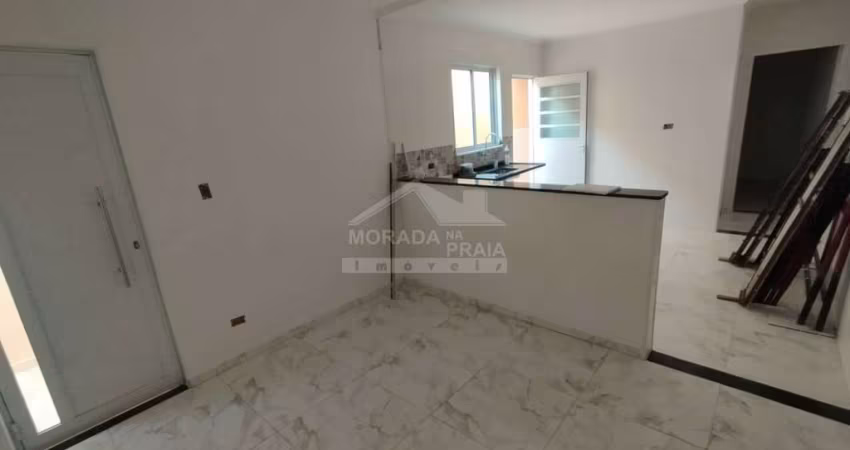 Sobrado na Guilhermina de 1 dormitórios, 1 vaga, confira na imobiliária em Praia Grande.