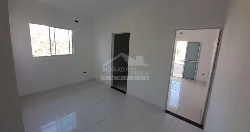 Casa em condomínio fechado no tude bastos, 2 dormitórios, confira na imobiliária em praia grande.