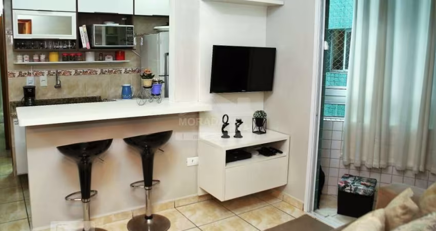 Apartamento no CENTRO do Boqueirão, 1 dormitório, 2 sacadas, confira na imobiliária em Praia Grande.
