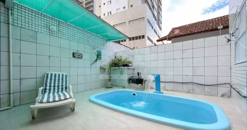 Sobrado Geminado com PISCINA no Canto do Forte, 3 dormitórios, confira em Praia Grande - SP.