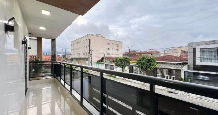 SUPER PREÇO! Casa de condominio MOBILIADA no Maracanã, 2 dormitórios, confira em Praia Grande.