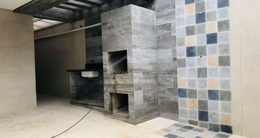 Residencial em CONDOMÍNIO FECHADO, 3 dormitórios com 3 suítes na Guilhermina ( Praia Grande ).