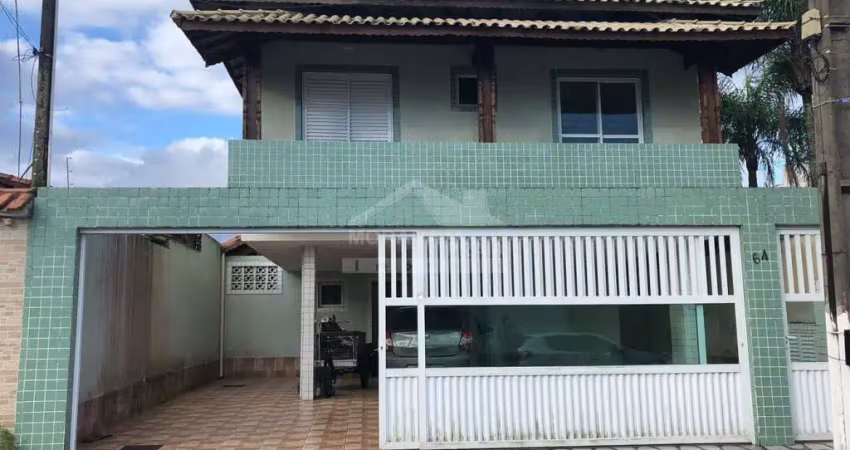 Casa de condominio sobreposta apenas 50 metros da praia no jardim real