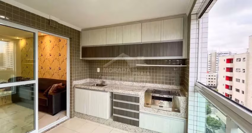 Apartamento com planejados no forte, 2 dormitórios, 2 vagas, lazer, confira em praia grande.