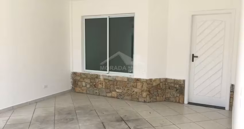 Sobrado triplex em condomínio, 3 dormitórios, terraço, piscina, só imobiliária em praia grande.