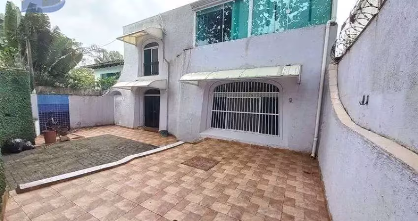Casa Excelente Próximo ao Golf Club Pernambuco - Guarujá.