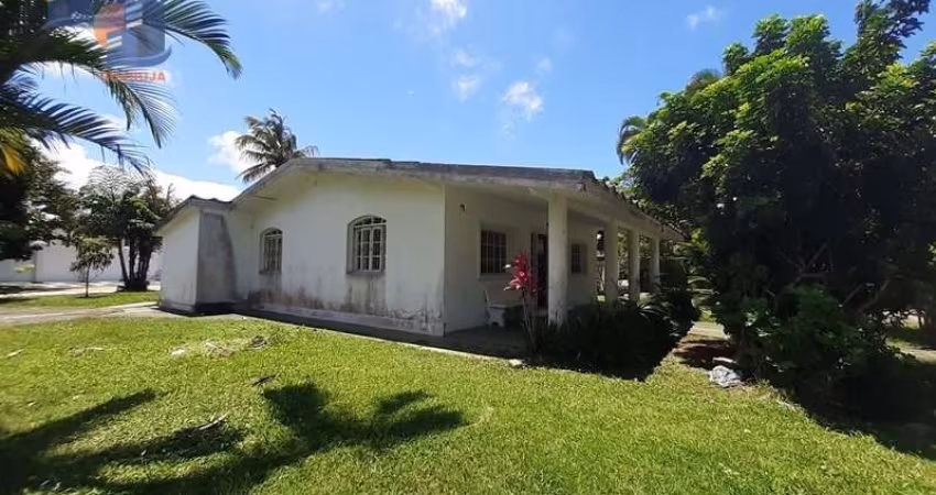 Terreno e Casa Residencial ou Comercial Localizada no Jardim Virginia.