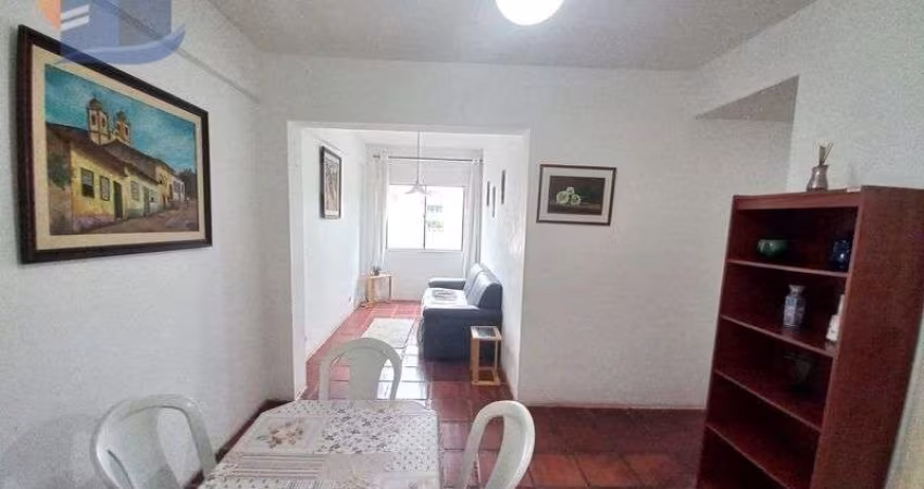 Apartamento com boa Localização uns 600 metros a praia da Enseada.