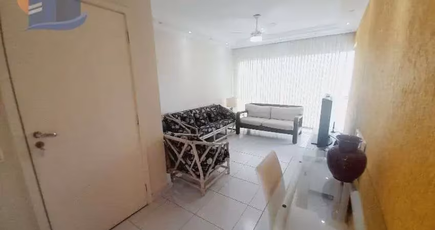 Venha morar na praia apto reformado em pitangueiras, 200 metros do mar!