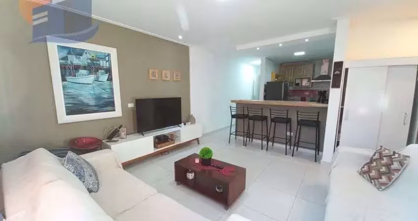 Reformado! 01 quarto/02 banheiros e 02 vagas de garagem!