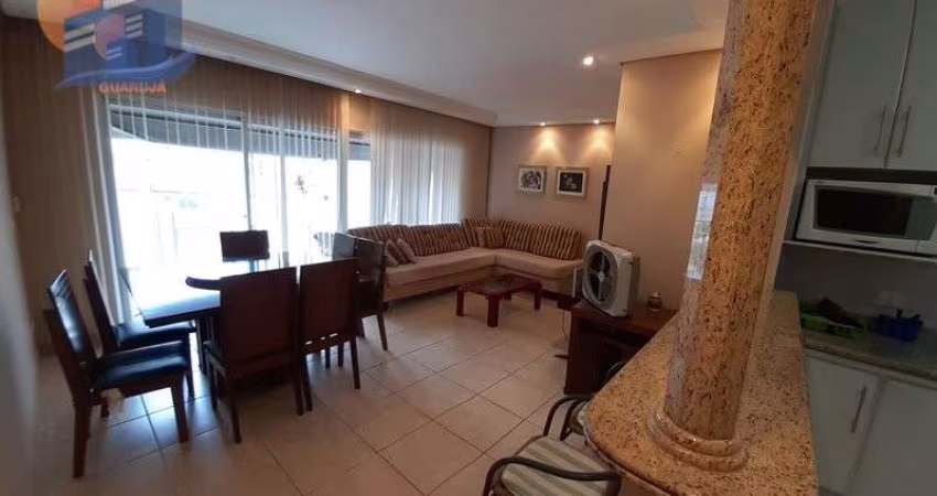 Amplo Apartamento com 03 Dormitórios, 300 metros da Praia