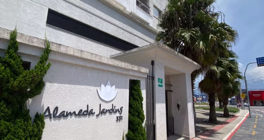 Apartamento no Centro de Palhoça com 2 quartos sendo 1 suíte e 2 banheiros