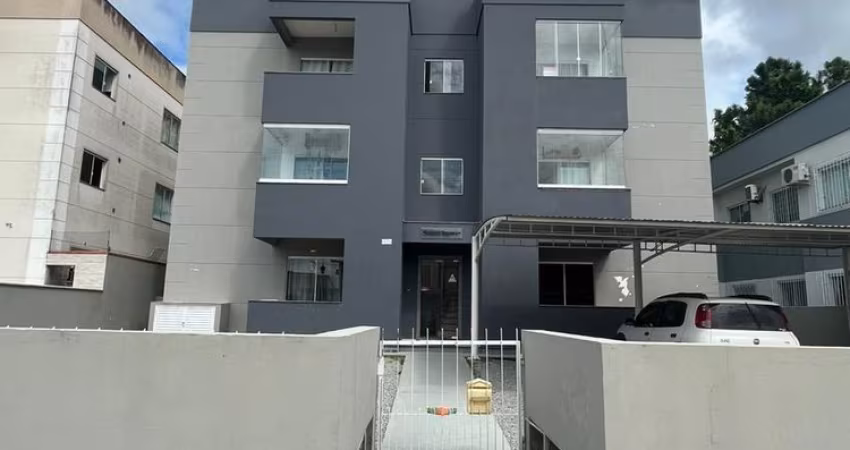 Apartamento a venda no Aririú.