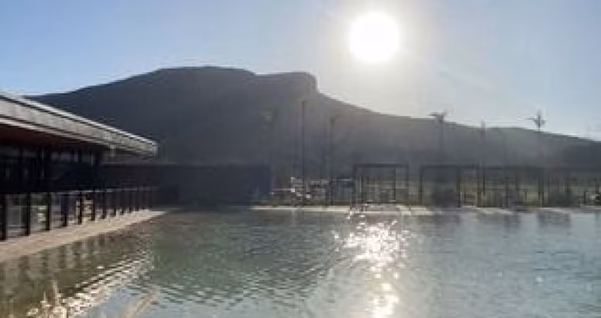Terreno a venda no RESERVA DA PEDRA com 300m²