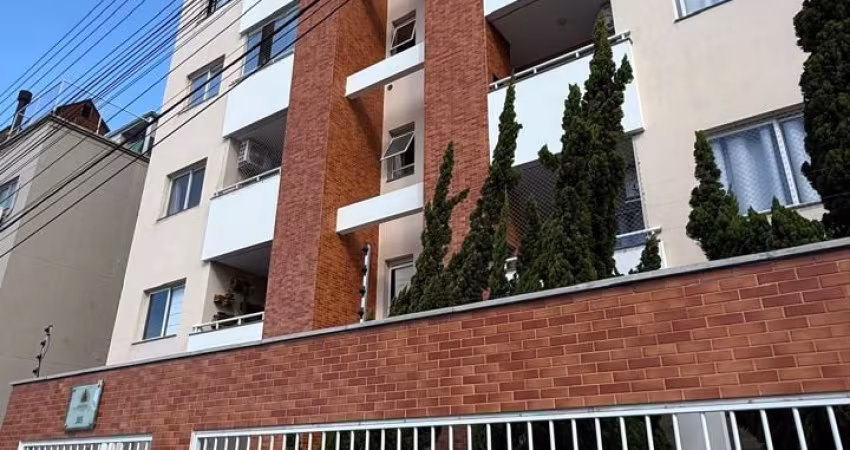 Apartamento com 2 quartos, 1 banheiro e 1 vaga de garagem