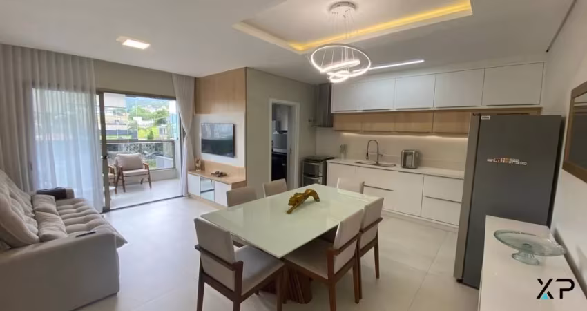 Apartamento Torre di Mosto na Pedra Branca com 2 quartos sendo 1 suíte, 2 banheiros e 1 vaga