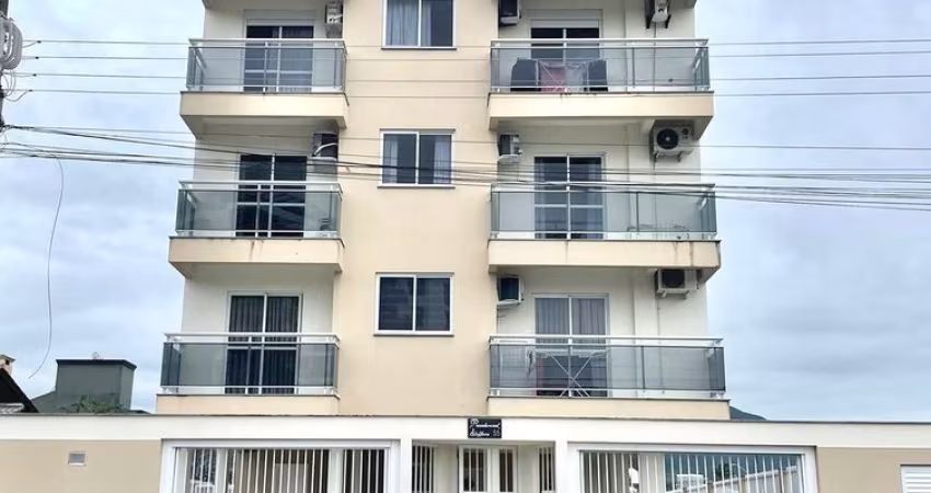 Apartamento semi-mobiliado em Santo Amaro da Imperatriz, 2 dormitórios, 1 banheiro, 1 vaga,
