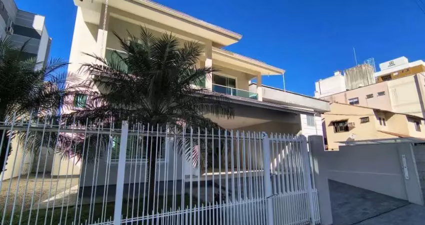 Casa à venda na Rua Ímola, 1, Pagani, Palhoça