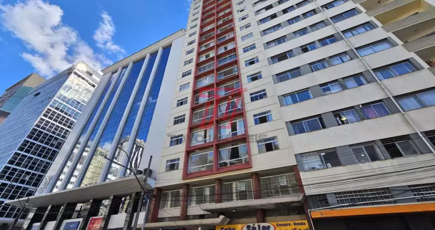 Apartamento com 1 dormitório para alugar com 40m² no ed. ambassador, centro