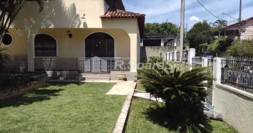Casa com 3 quartos à venda na Rua Alagoinha, Jardim Sulacap, Rio de Janeiro