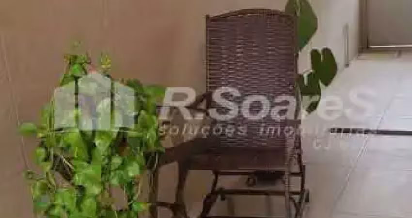 Casa com 3 quartos à venda na Rua Ismênia, Bento Ribeiro, Rio de Janeiro