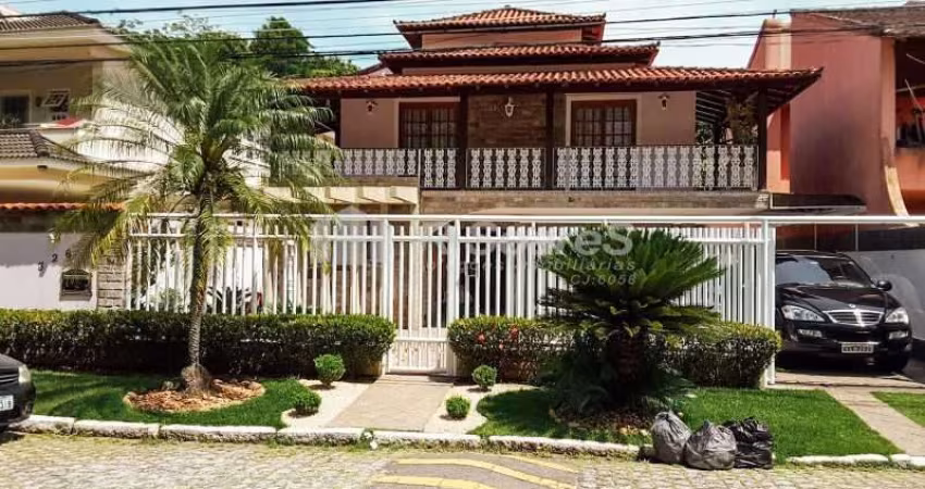 Casa em condomínio fechado com 5 quartos à venda na Estrada do Rio Grande, Taquara, Rio de Janeiro