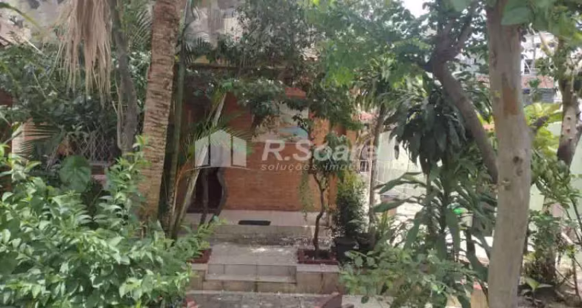 Casa com 3 quartos à venda na Rua Teófilo Braga, Bento Ribeiro, Rio de Janeiro