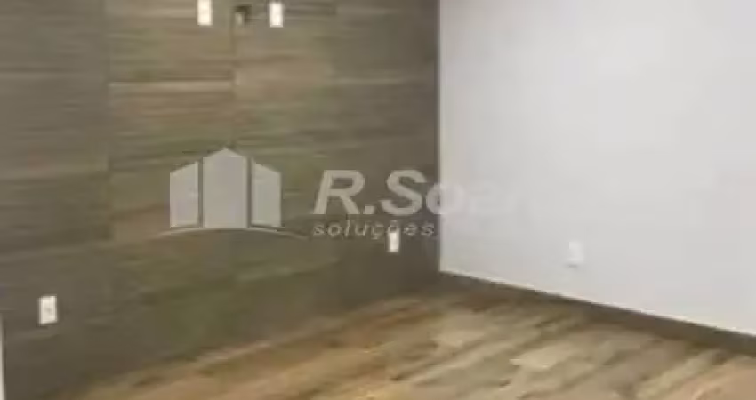 Casa em condomínio fechado com 2 quartos à venda na Avenida Carlos Pontes, Jardim Sulacap, Rio de Janeiro