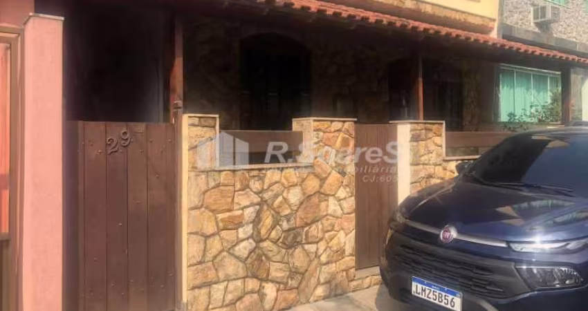Casa em condomínio fechado com 3 quartos à venda na Rua Pedro Teles, Praça Seca, Rio de Janeiro
