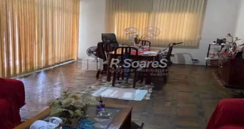 Casa com 3 quartos à venda na Rua Sabino Barroso, Vila Valqueire, Rio de Janeiro
