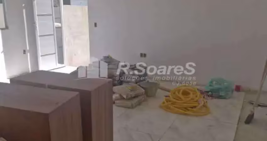 Casa em condomínio fechado com 1 quarto à venda na Avenida Carlos Pontes, Jardim Sulacap, Rio de Janeiro