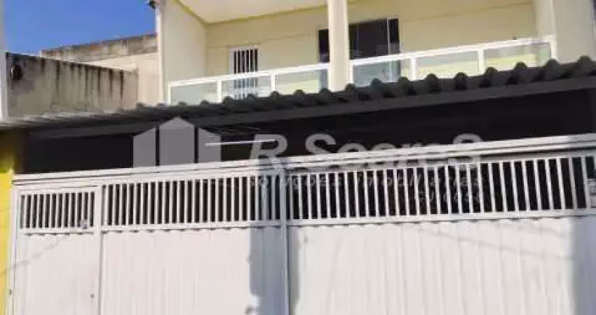 Casa com 3 quartos à venda na Rua Carumbé, Realengo, Rio de Janeiro