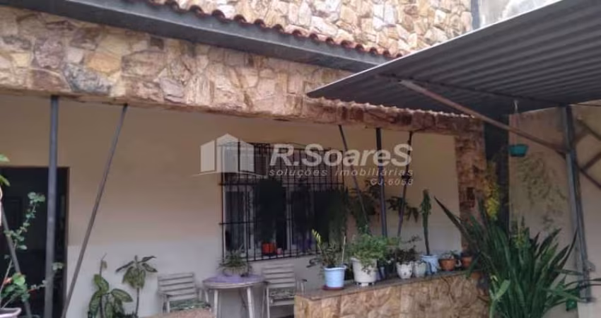 Casa com 2 quartos à venda na Rua Quiririm, Vila Valqueire, Rio de Janeiro