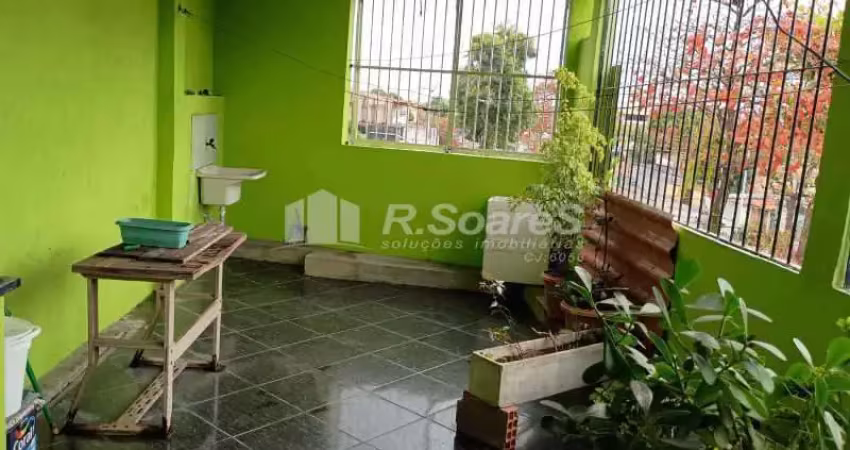 Casa com 2 quartos à venda na Rua Monclaro Mena Barreto, Vila Valqueire, Rio de Janeiro