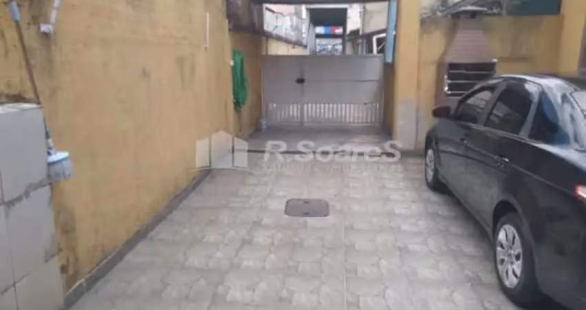 Casa com 2 quartos à venda na Rua Carolina Machado, Bento Ribeiro, Rio de Janeiro