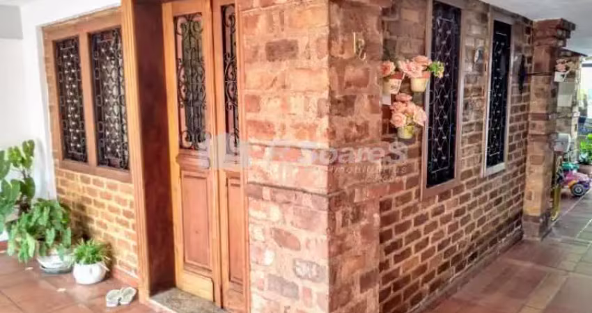 Casa em condomínio fechado com 3 quartos à venda na Rua Emílio Maurell Neto, Vila Valqueire, Rio de Janeiro