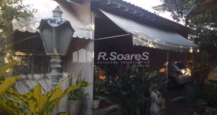 Casa com 3 quartos à venda na Rua Eduardo Mendes Gonçalves, Jardim Sulacap, Rio de Janeiro