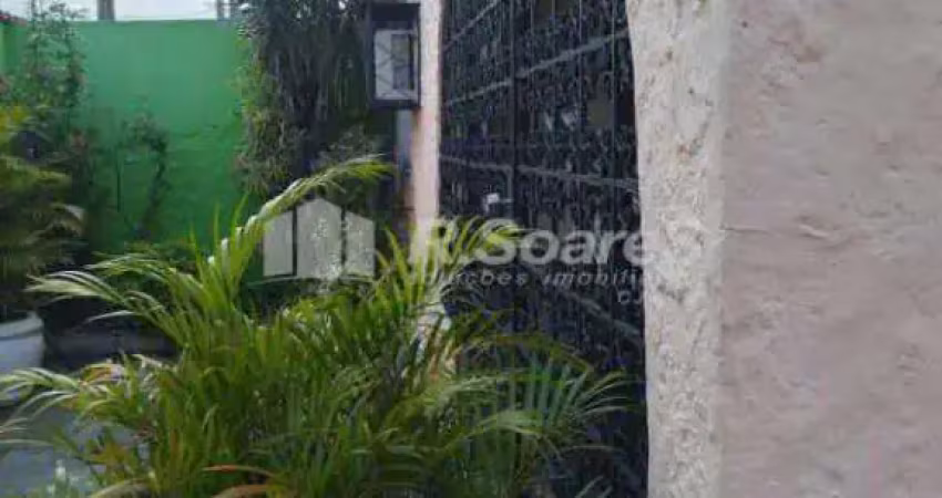 Casa com 3 quartos à venda na Rua Mambares, Marechal Hermes, Rio de Janeiro