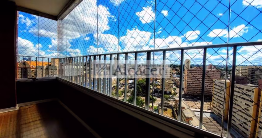 Apartamento com 3 quartos  para alugar, 152.00 m2 por R$4600.00  - Centro - Curitiba/PR