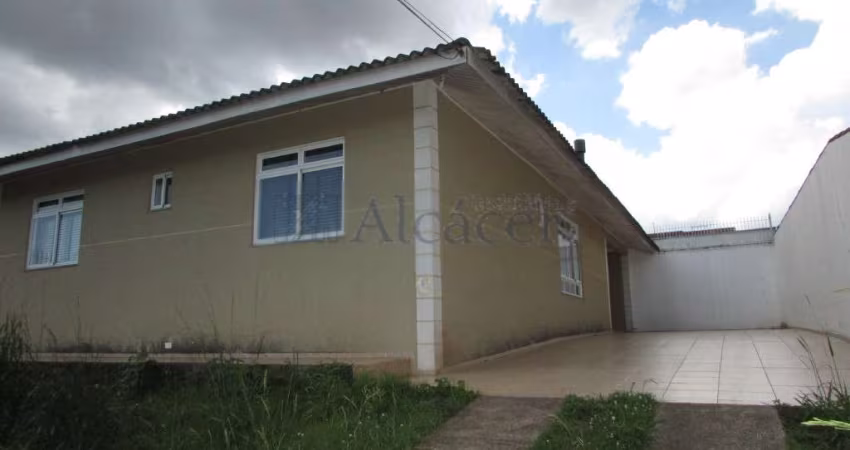 Casa Comercial com 3 quartos  para alugar, 141.00 m2 por R$3900.00  - Santo Inacio - Curitiba/PR